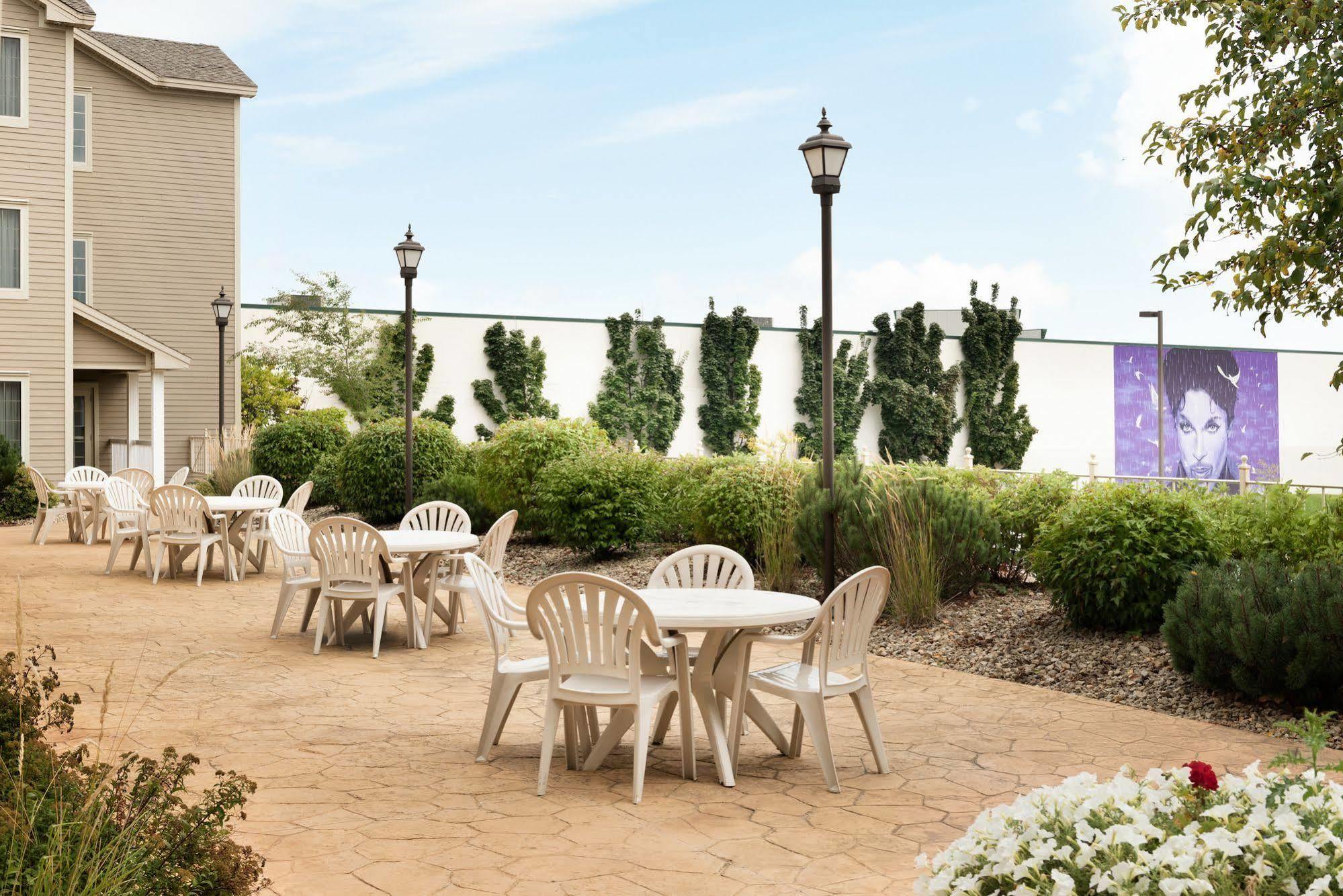 Country Inn & Suites By Radisson, Chanhassen, Mn Exteriör bild